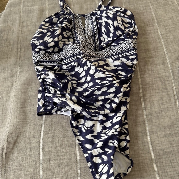 New La Blanca Tummy Control 18 W - Picture 1 of 5